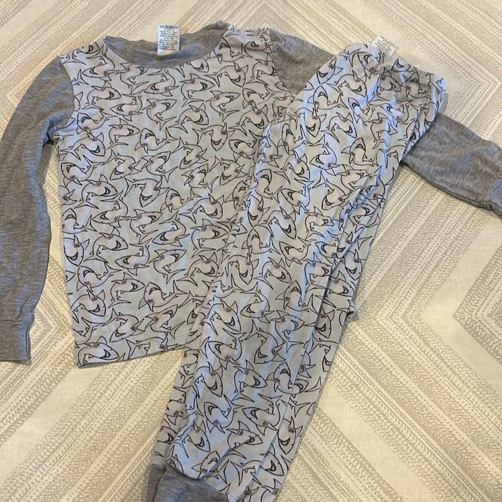 Esme Little Boys Shark Pattern Long Sleeve & Pants Pajama Set, Size 4